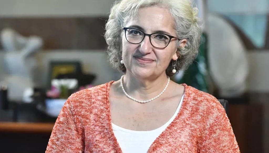 كرامي في عمان لتعزيز التعاون التربوي بين لبنان وسلطنة عمان