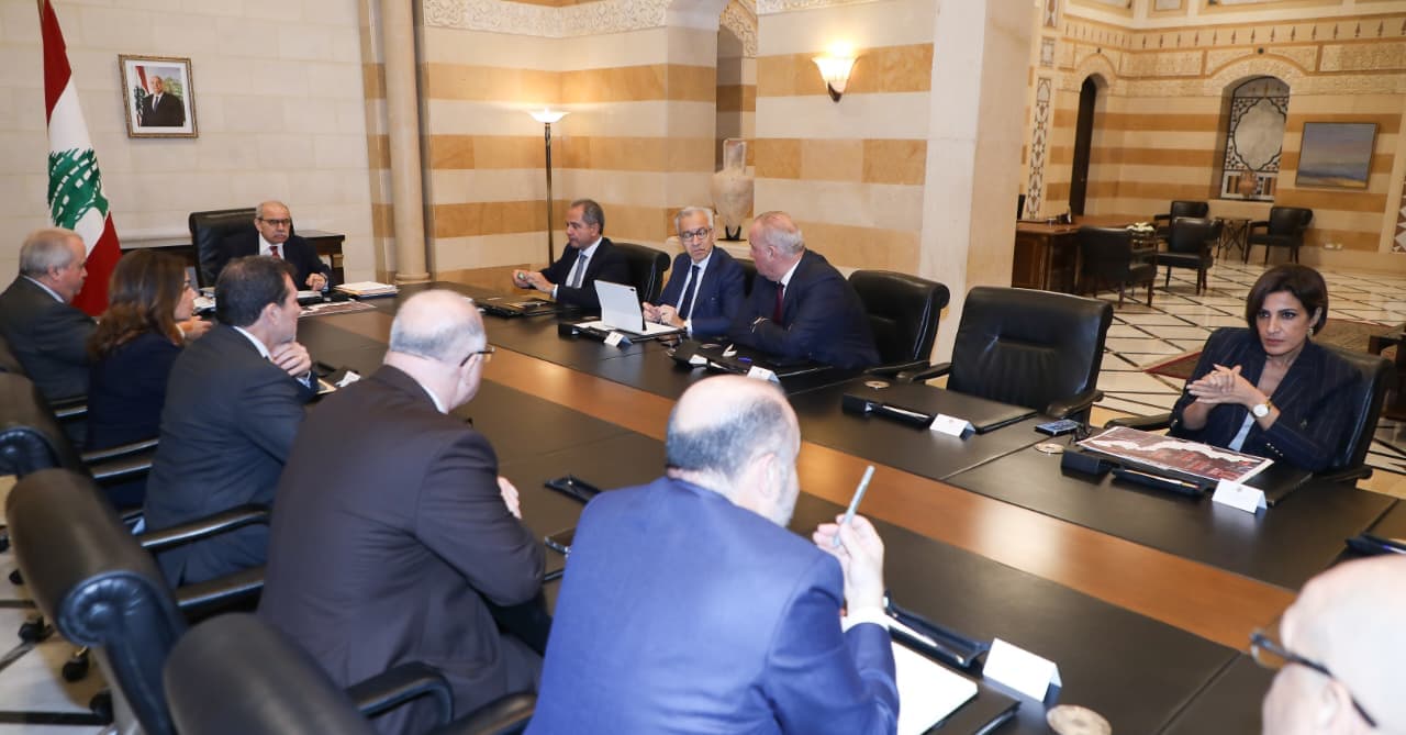 اللجنة الوزارية لإعادة الإعمار تبحث آلية تعويض المتضررين من العدوان وانفجار المرفأ