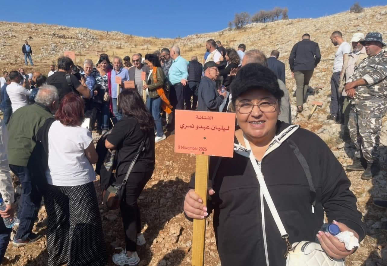 الفنانة ليليان نمري تزرع أرزة باسمها في الشوف – مرستي