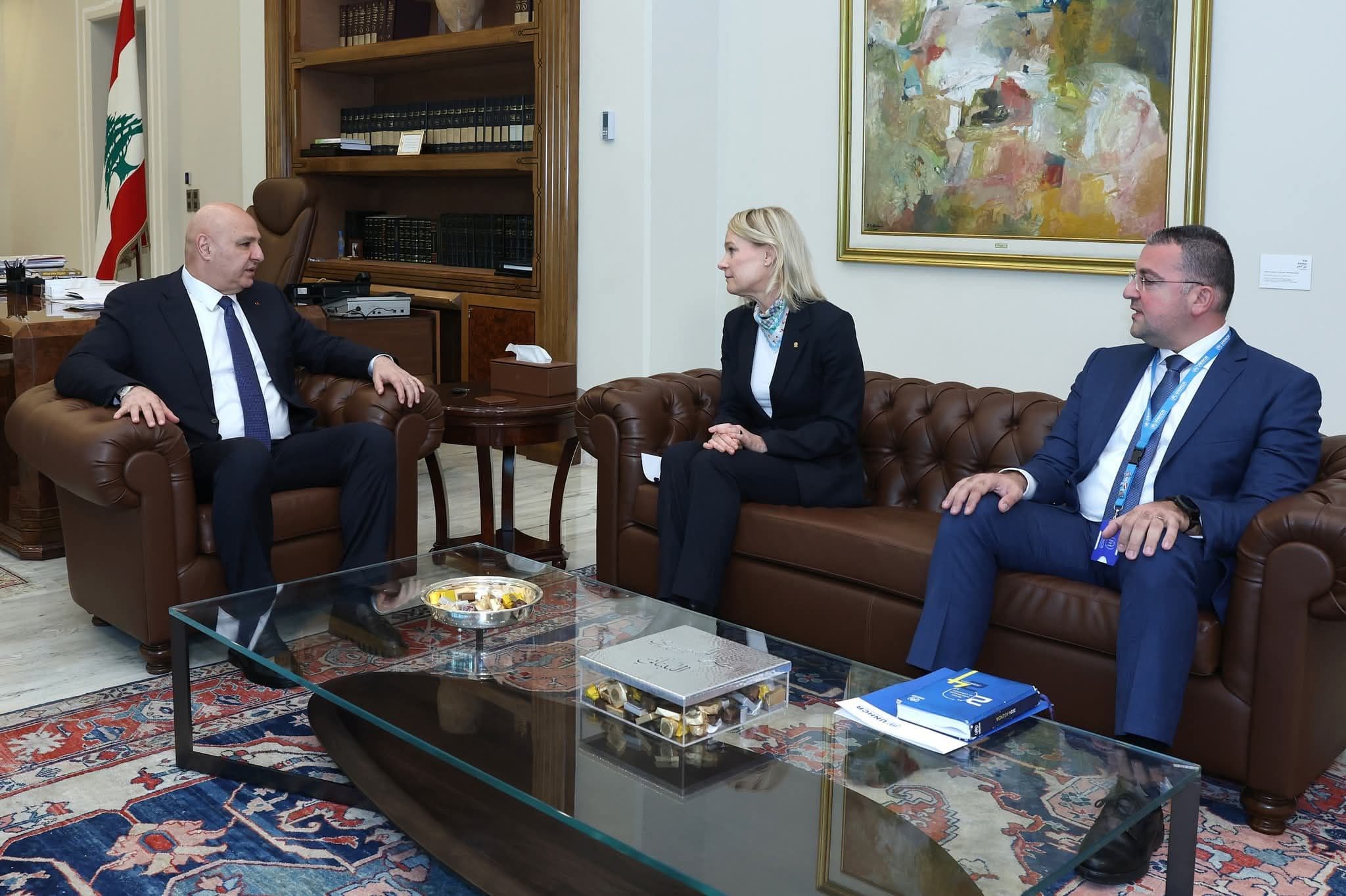 الرئيس عون يبحث مع ممثلة المفوضية الأممية ملف النازحين وبرنامج العودة الطوعية