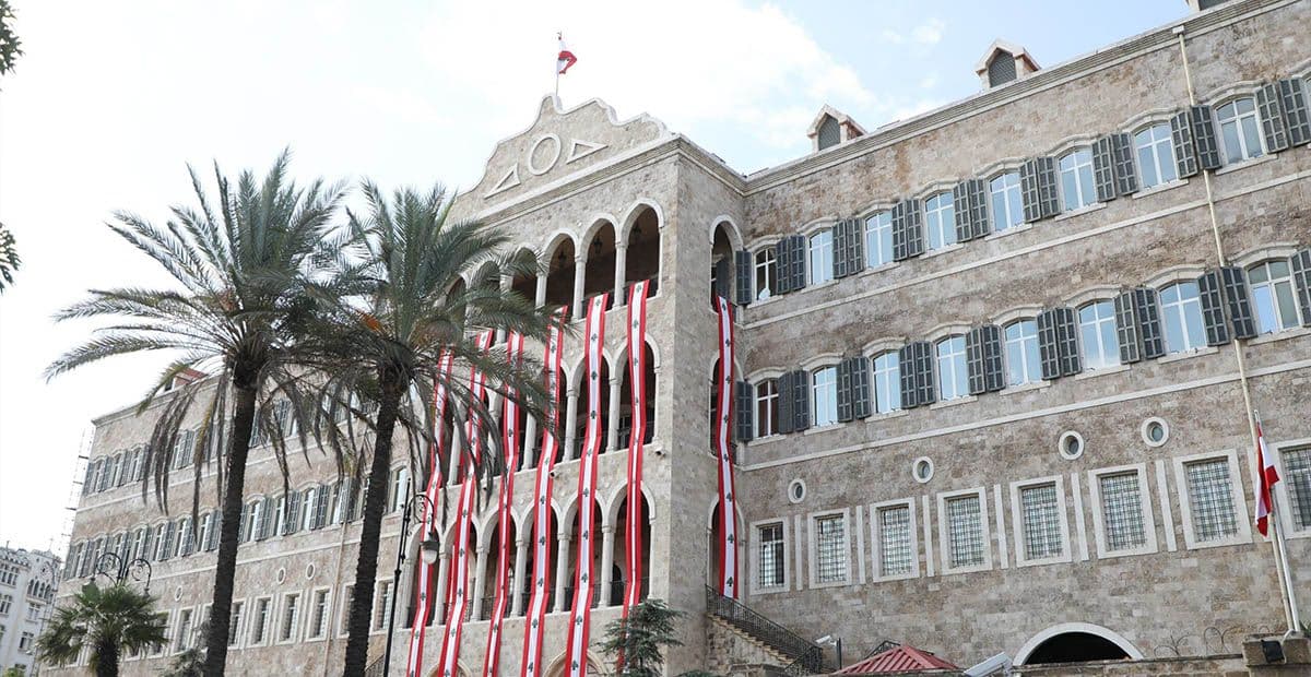 إقفال الإدارات العامة والبلديات يوم الإثنين بمناسبة عيد الاستقلال