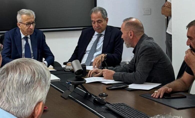 اجتماع بين وزارتي الاقتصاد والطاقة لبحث آليات ضبط وتنظيم قطاع المولدات