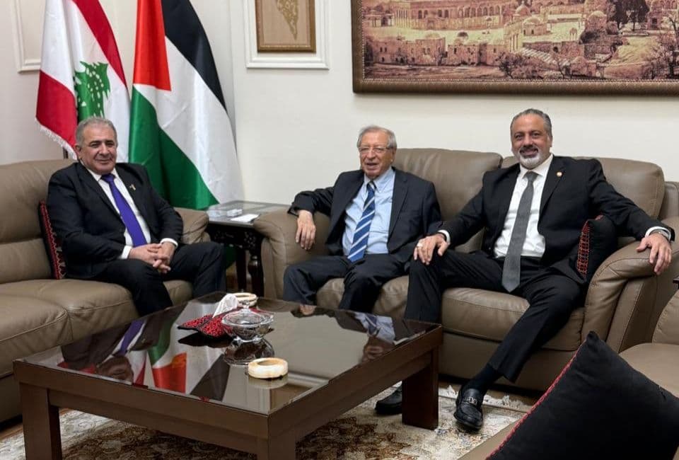 محفوظ يزور السفير الفلسطيني: تأكيد على وحدة الموقف اللبناني–الفلسطيني ودعم عهد الدولة