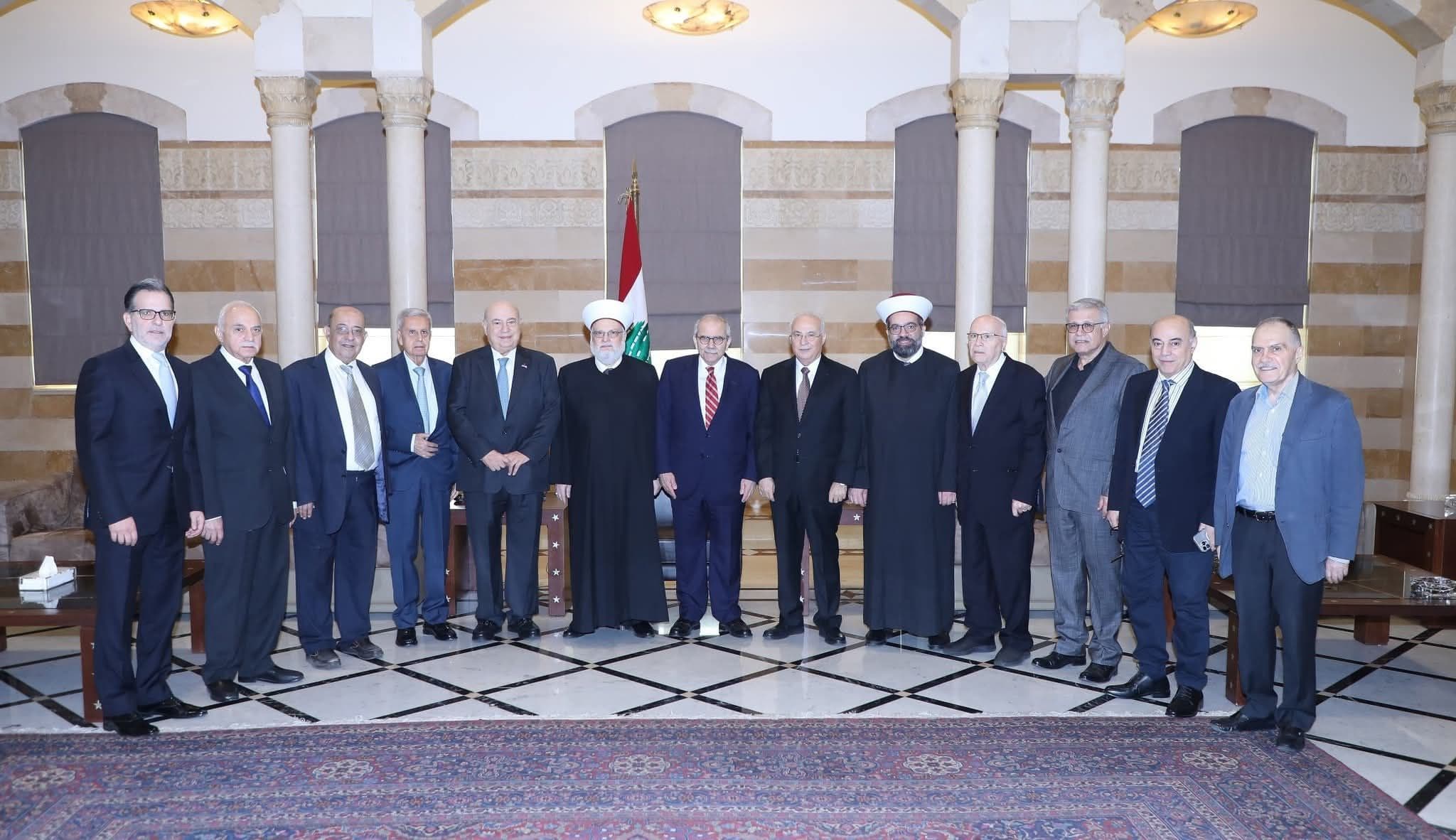 سلام يلتقي وفدًا من المركز الإسلامي ويستعرض سبل تعزيز التنمية والخدمات في بيروت وعكار